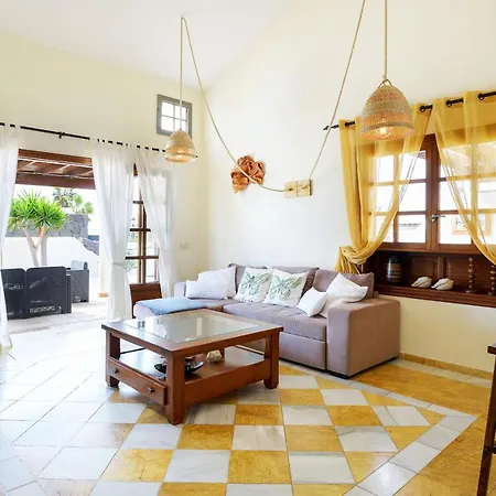 Holiday home Casa La Goleta, Volcan Y Mar *