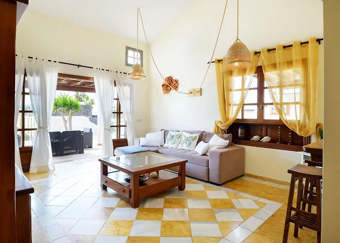 בית נופש Casa La Goleta, Volcan Y Mar *